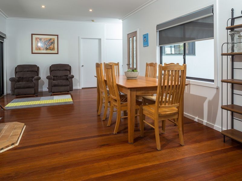 11 Grant Street, Broulee NSW 2537