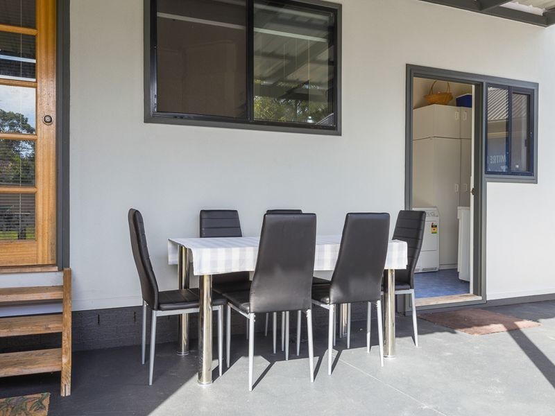 11 Grant Street, Broulee NSW 2537