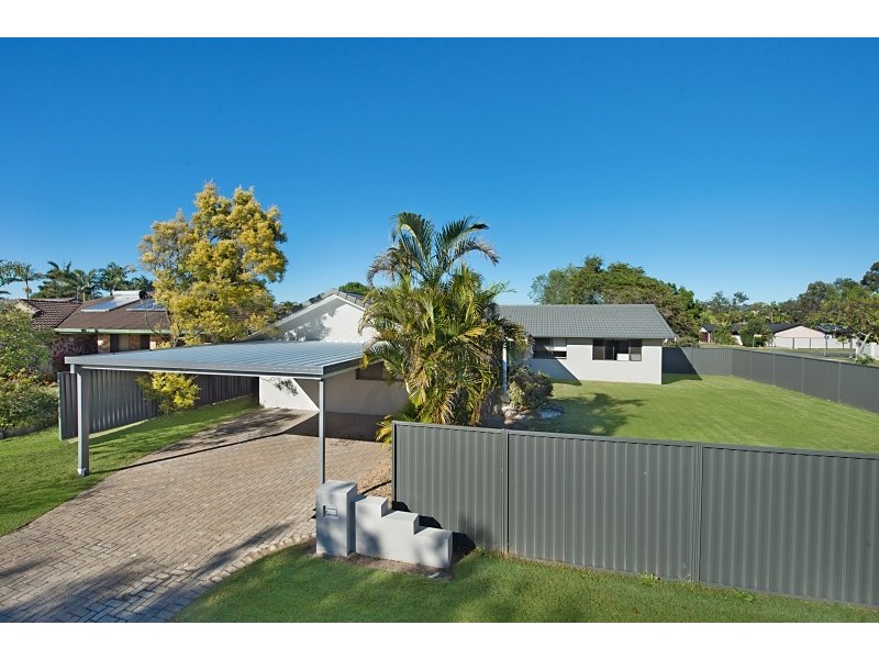 1 Rangeview Court, Burleigh Waters QLD 4220