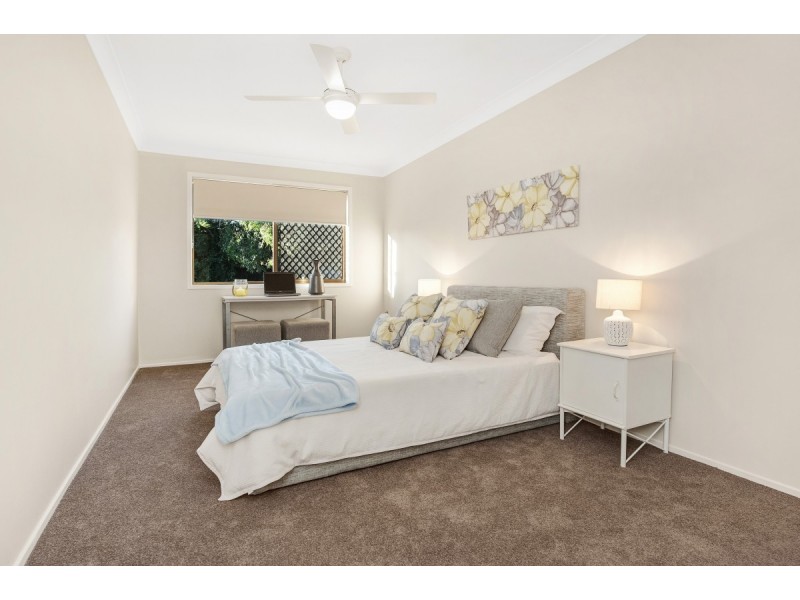 1 Rangeview Court, Burleigh Waters QLD 4220