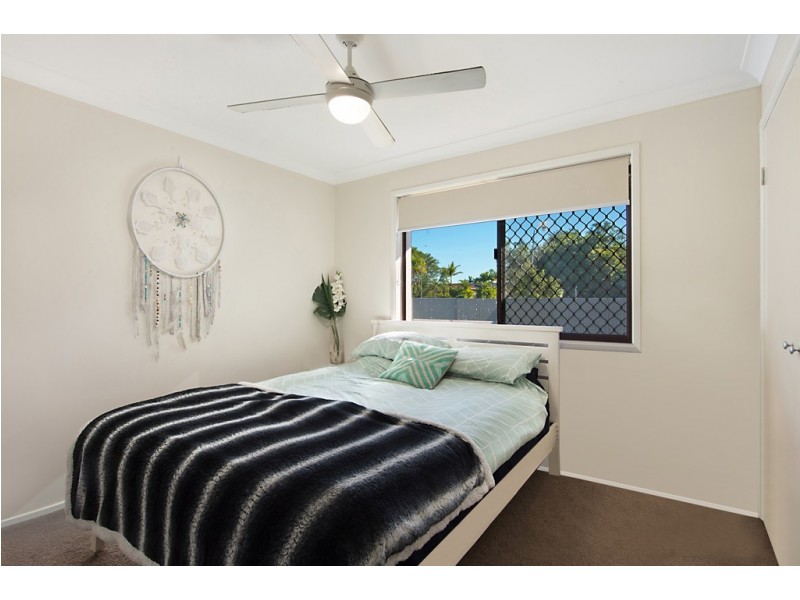 1 Rangeview Court, Burleigh Waters QLD 4220