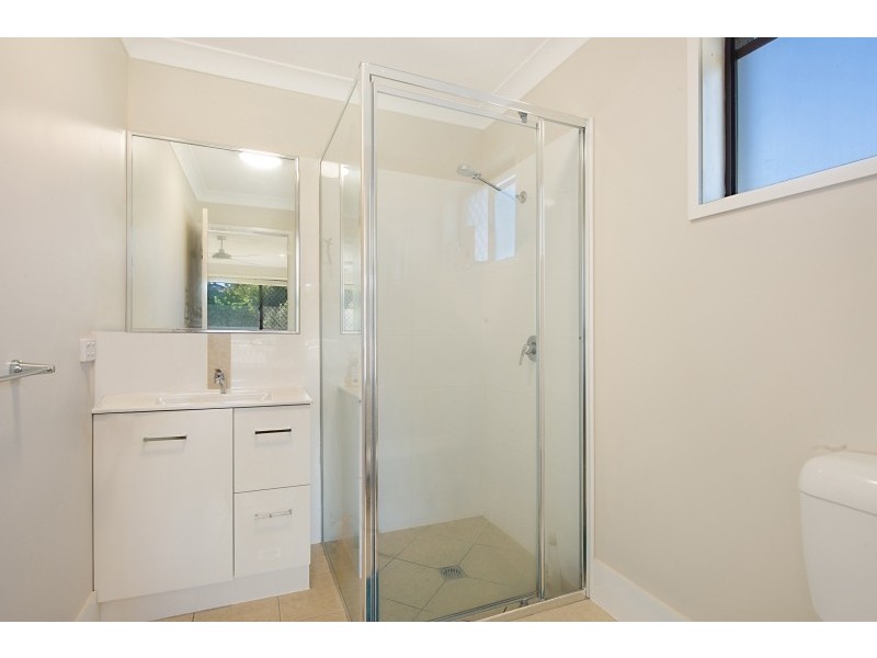 1 Rangeview Court, Burleigh Waters QLD 4220