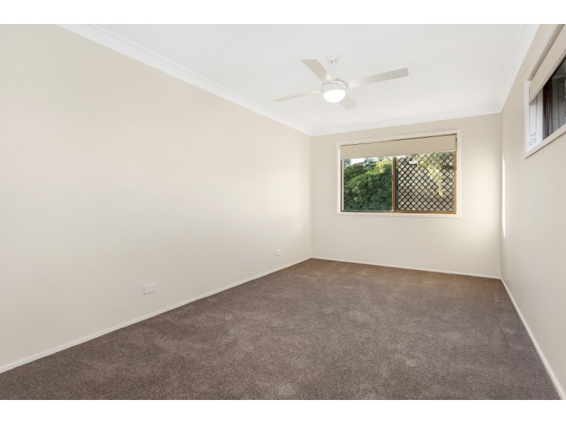1 Rangeview Court, Burleigh Waters QLD 4220
