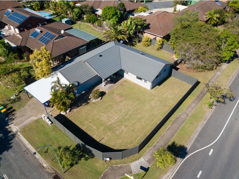 1 Rangeview Court, Burleigh Waters QLD 4220