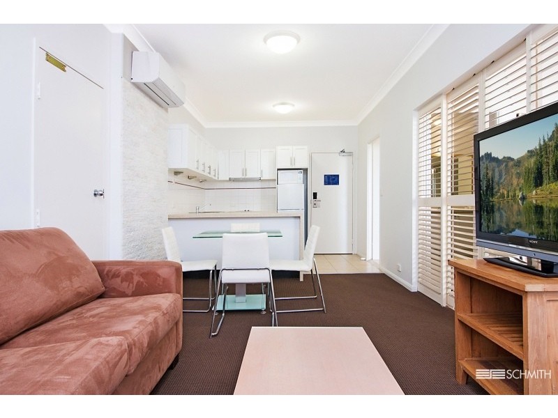 426/99 Griffith Street, Coolangatta QLD 4225