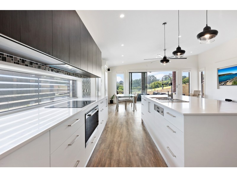 18 Feathertop Street, Banora Point NSW 2486
