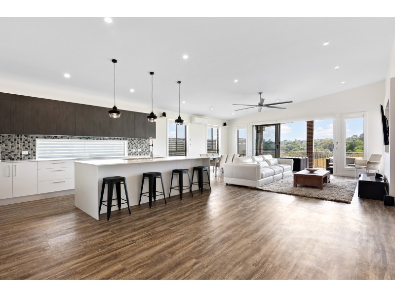 18 Feathertop Street, Banora Point NSW 2486