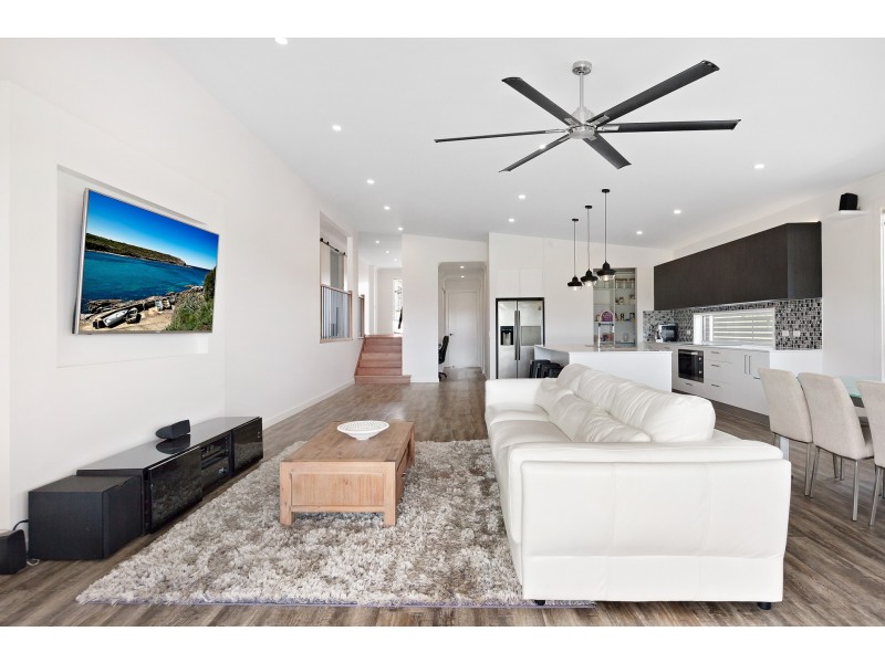 18 Feathertop Street, Banora Point NSW 2486