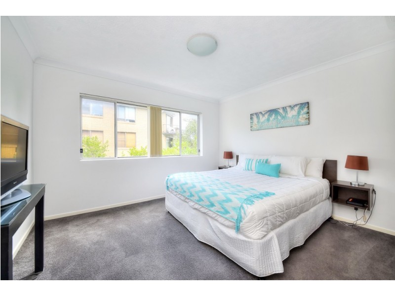 24/2341 Gold Coast Highway, Mermaid Beach QLD 4218