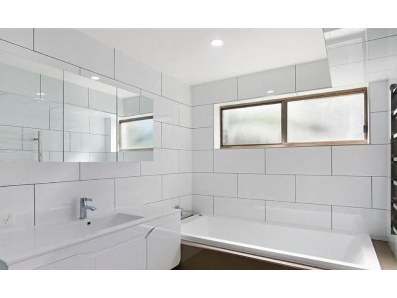 2 Elm Place, Banora Point NSW 2486