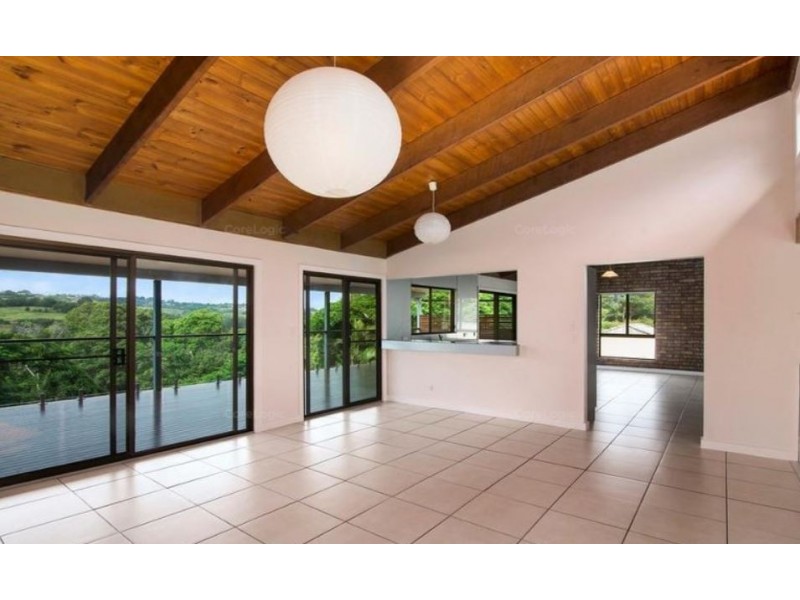 2 Elm Place, Banora Point NSW 2486