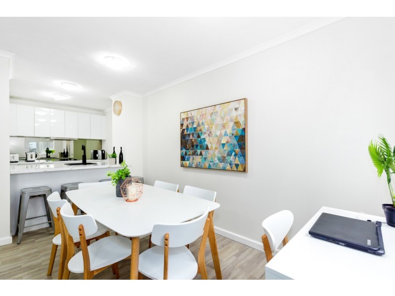 16/243 Boundary Street, Rainbow Bay QLD 4225