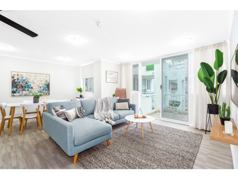 16/243 Boundary Street, Rainbow Bay QLD 4225