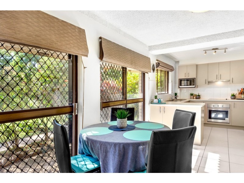 1/5 Lind Avenue, Palm Beach QLD 4221