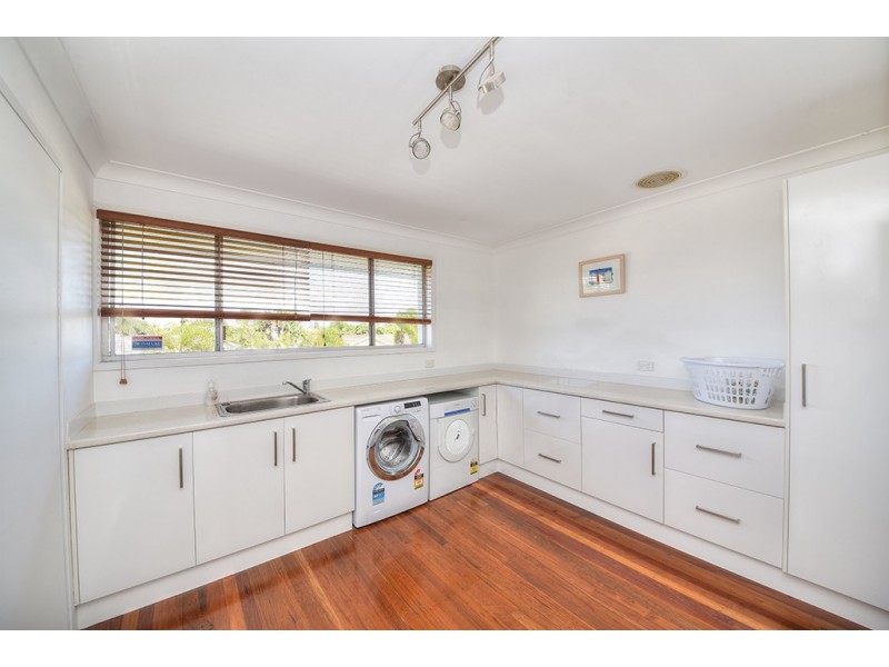 10 Cadence Avenue, Mermaid Waters QLD 4218