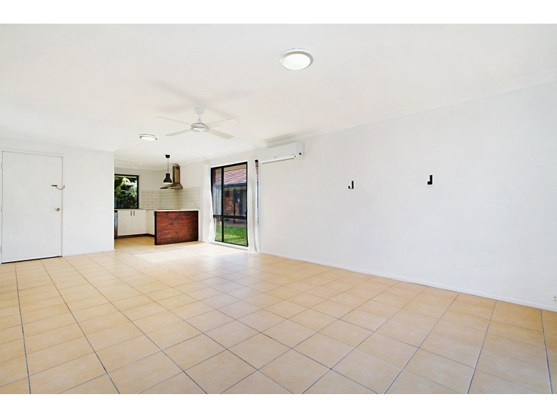 36/12 Landau Court, Miami QLD 4220