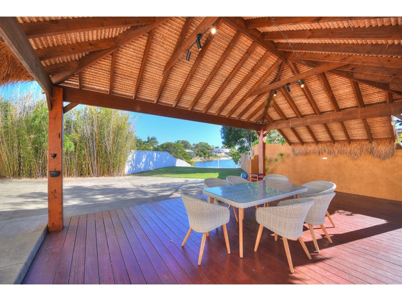 10 Cadence Avenue, Mermaid Waters QLD 4218