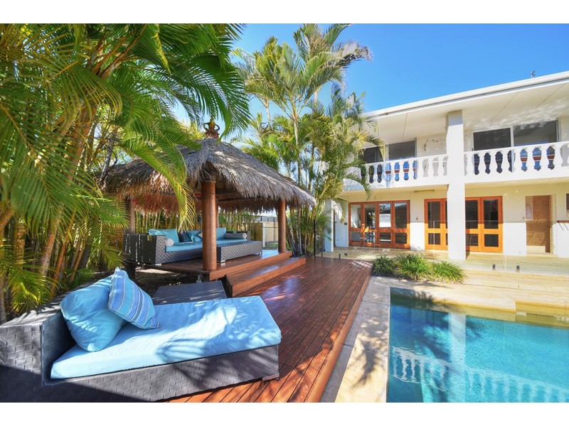 10 Cadence Avenue, Mermaid Waters QLD 4218