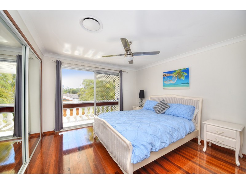 10 Cadence Avenue, Mermaid Waters QLD 4218