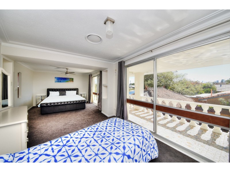 10 Cadence Avenue, Mermaid Waters QLD 4218