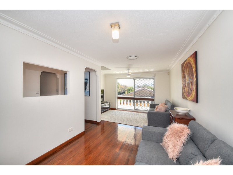 10 Cadence Avenue, Mermaid Waters QLD 4218