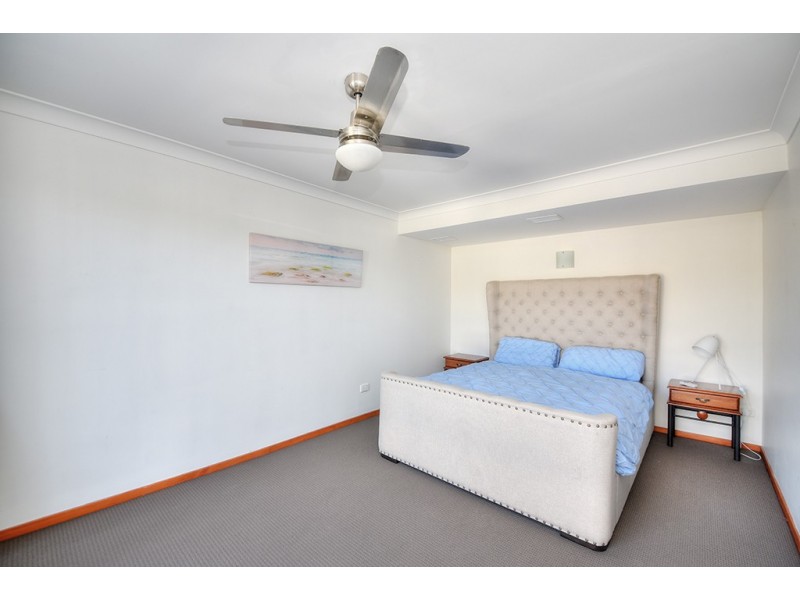 10 Cadence Avenue, Mermaid Waters QLD 4218