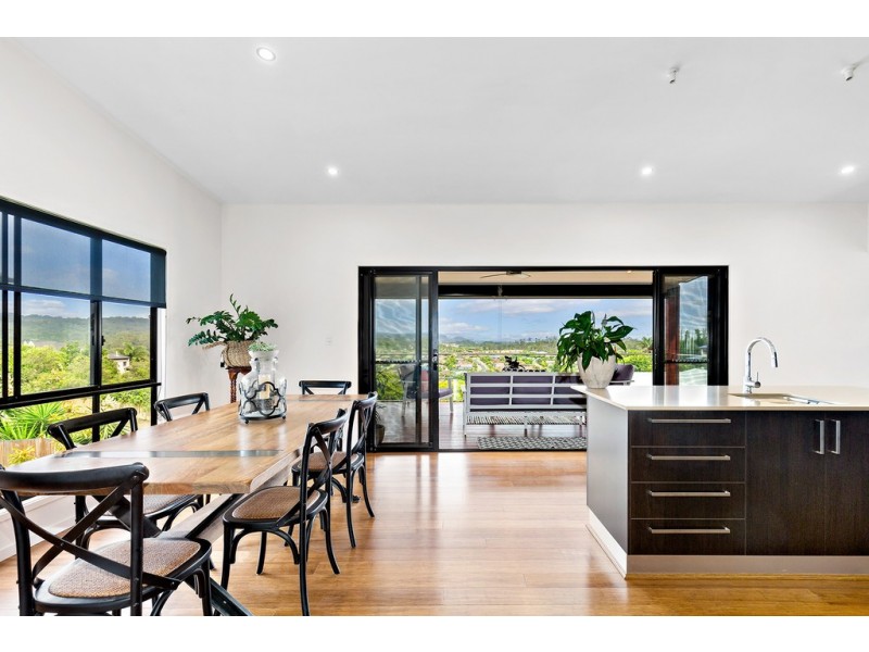 19 Sky Royal Terrace, Burleigh Heads QLD 4220