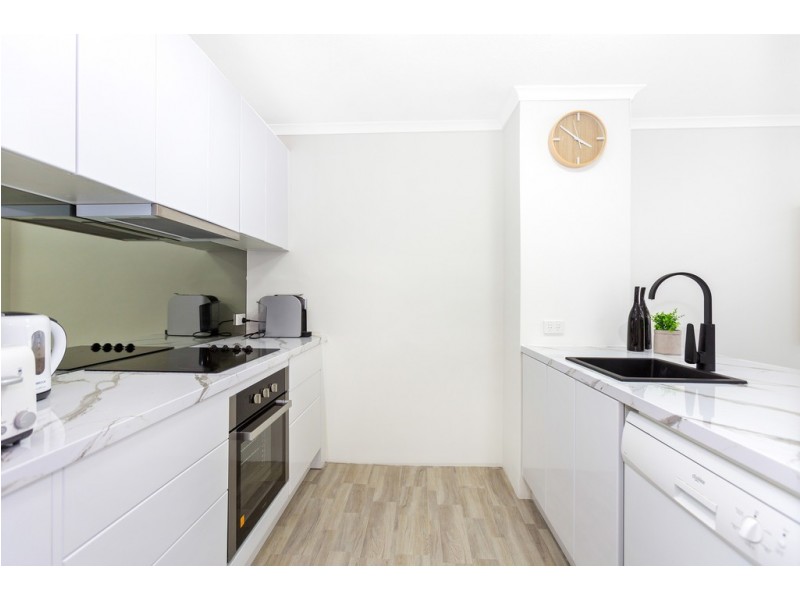 16/243 Boundary Street ‘Bay Apartments’, Coolangatta QLD 4225