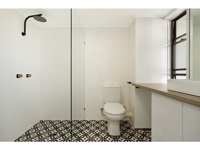 8/391 Golden Four Drive, Tugun QLD 4224