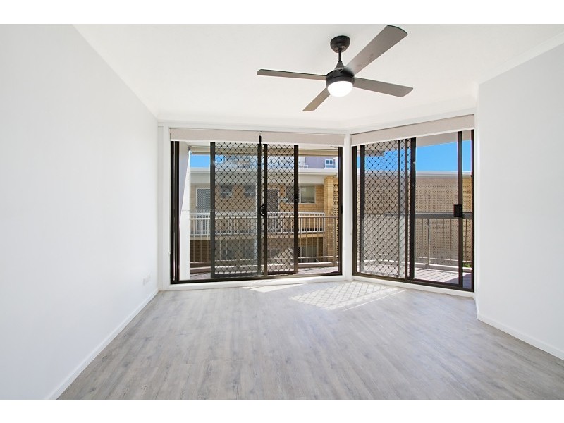 8/391 Golden Four Drive, Tugun QLD 4224