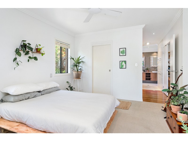 2 Sanctuary Crescent, Currumbin QLD 4223