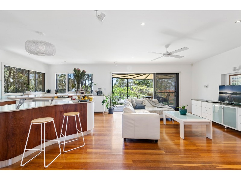 2 Sanctuary Crescent, Currumbin QLD 4223