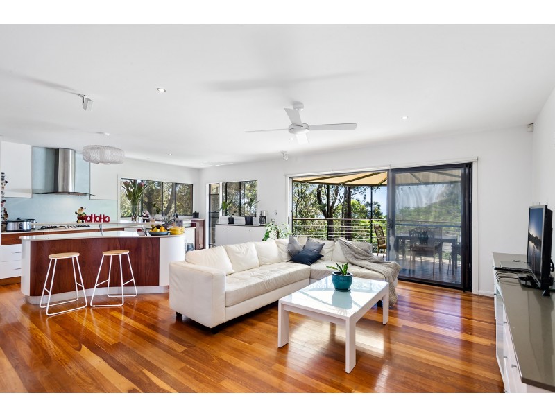 2 Sanctuary Crescent, Currumbin QLD 4223