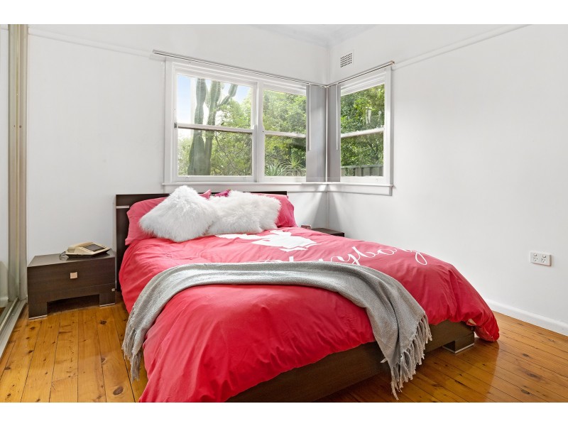 102 Boundary Road, Mortdale NSW 2223