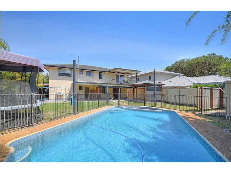 71 Avanti Street, Mermaid Waters QLD 4218