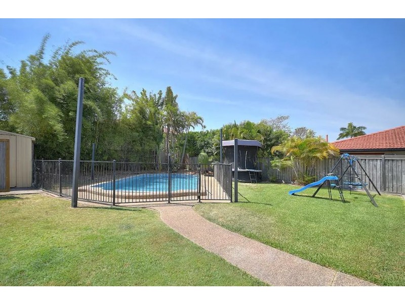 71 Avanti Street, Mermaid Waters QLD 4218