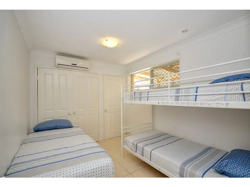 71 Avanti Street, Mermaid Waters QLD 4218