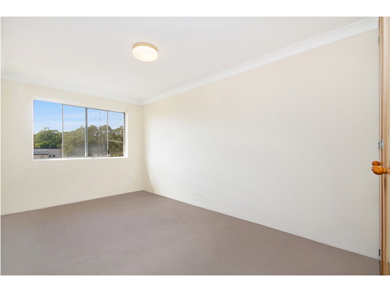 8/28 Coolangatta Road, Coolangatta QLD 4225