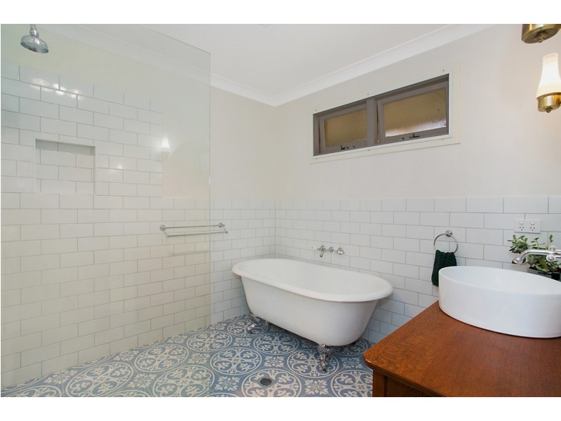 22 Laura Street, Banora Point NSW 2486