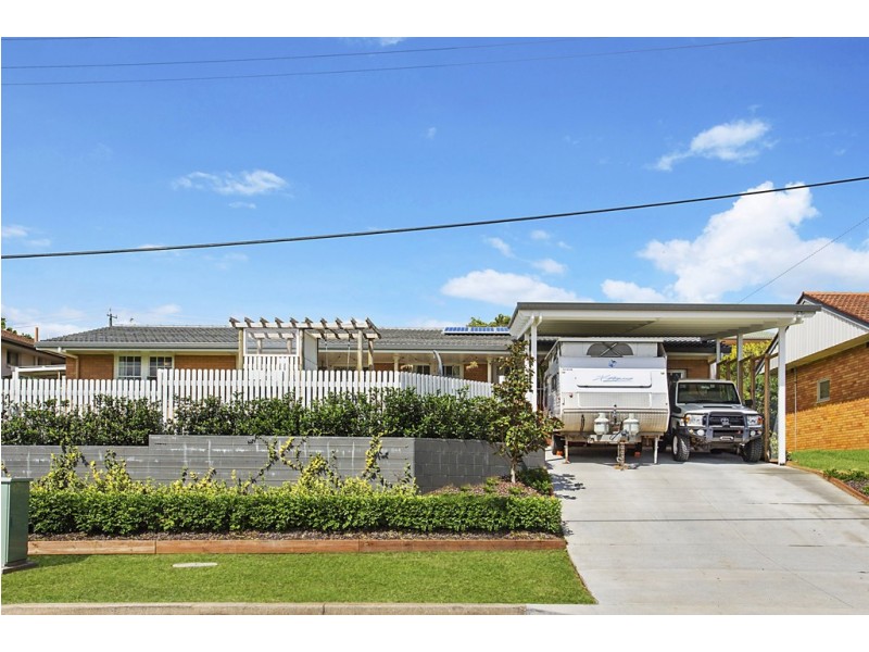 22 Laura Street, Banora Point NSW 2486