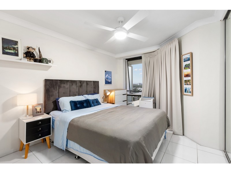 802/70 Remembrance Drive, Surfers Paradise QLD 4217
