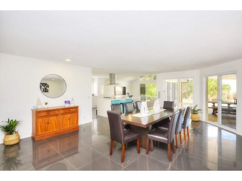 17 Portobello Drive, Mermaid Waters QLD 4218