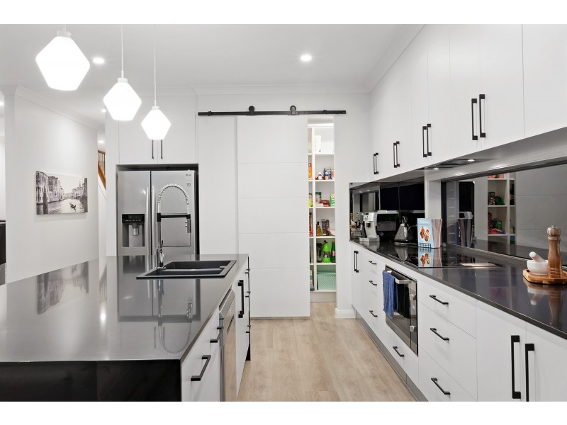 20 Feathertop Street, Banora Point NSW 2486