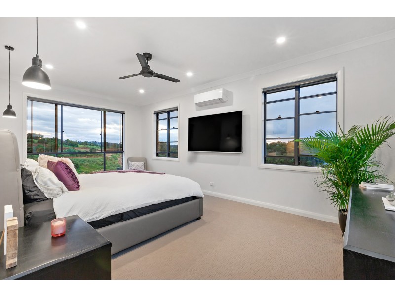 20 Feathertop Street, Banora Point NSW 2486