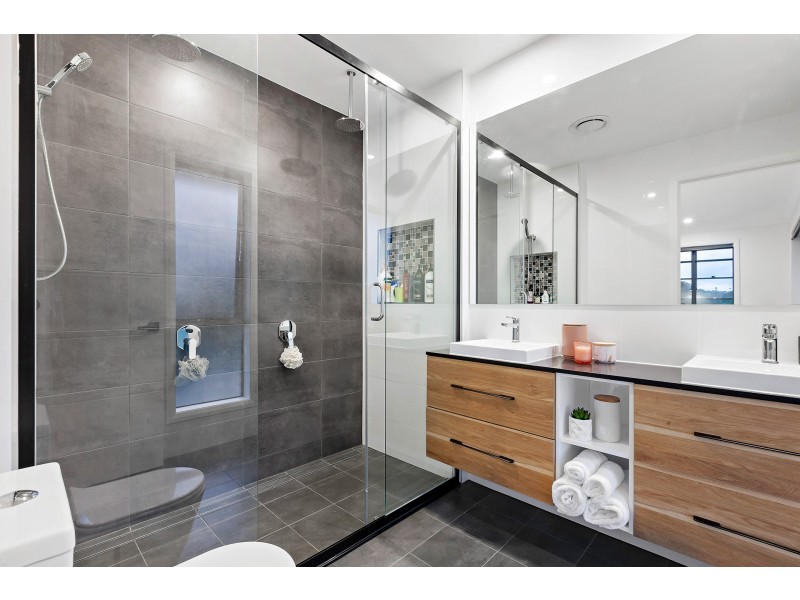 20 Feathertop Street, Banora Point NSW 2486