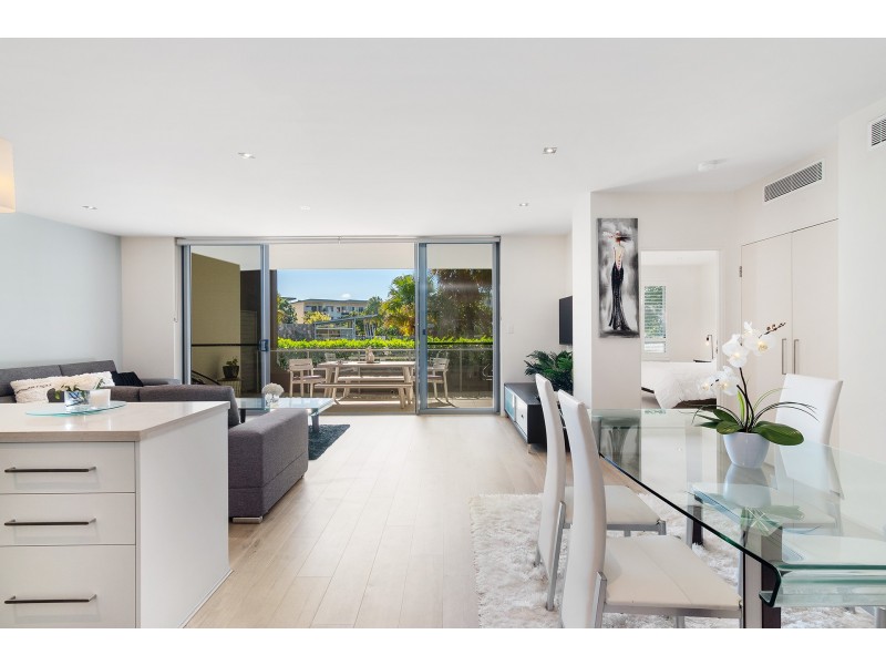 317/3-5 Pendraat Parade, Hope Island QLD 4212