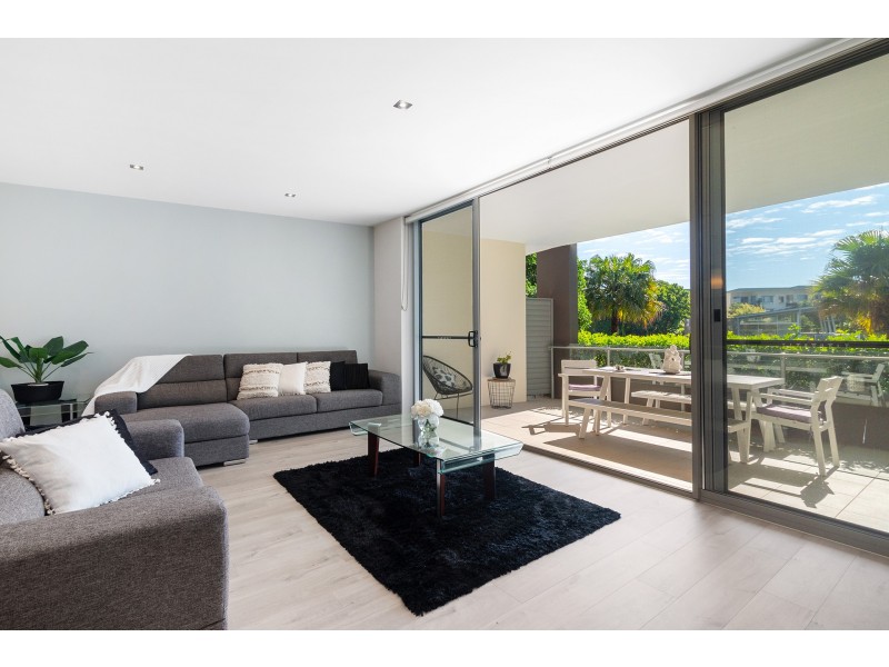 317/3-5 Pendraat Parade, Hope Island QLD 4212