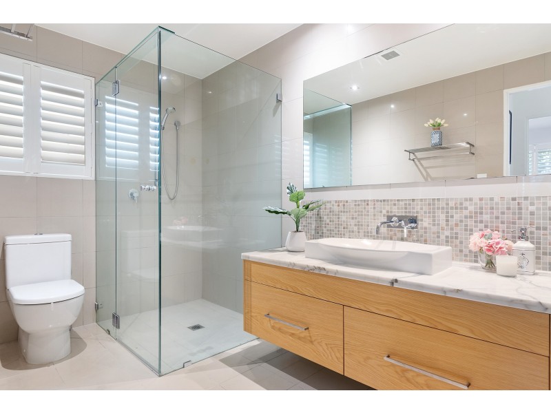 317/3-5 Pendraat Parade, Hope Island QLD 4212
