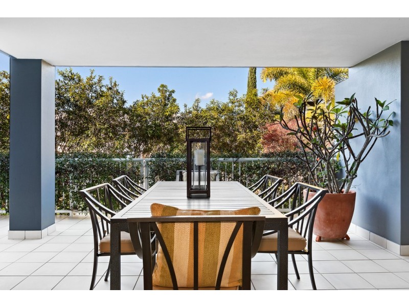 25/1 Riverwalk Avenue, Robina QLD 4226