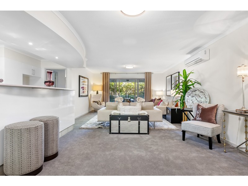 25/1 Riverwalk Avenue, Robina QLD 4226